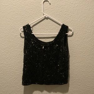 Black wool top with sequins